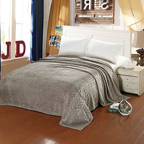 Ben&Jonah Designer Plush Queen (86 inch  x 86 inch ) Leaf Etched Jacquard Blanket - Grey