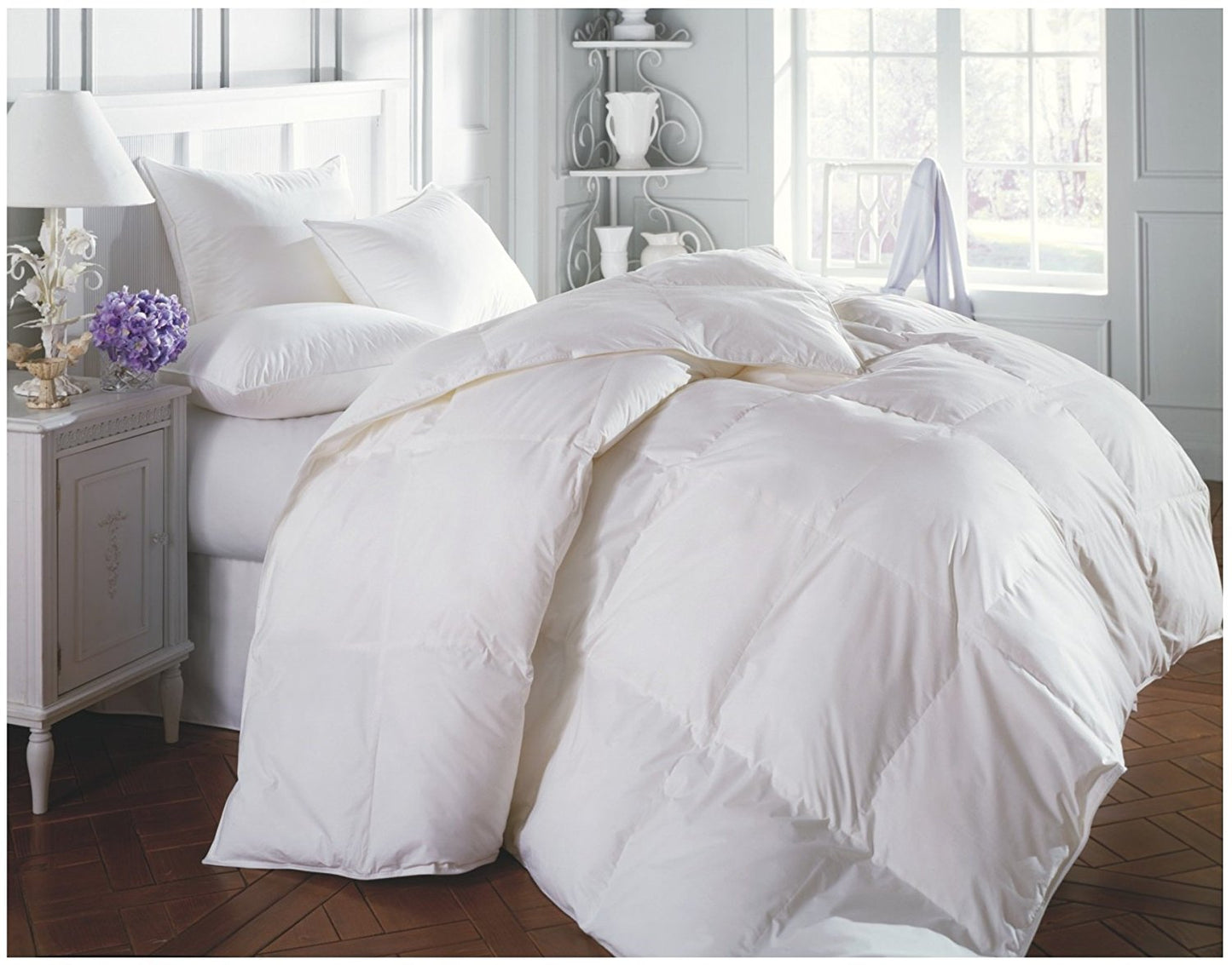 Superior Plush Down Alternative Comforter White (Twin)